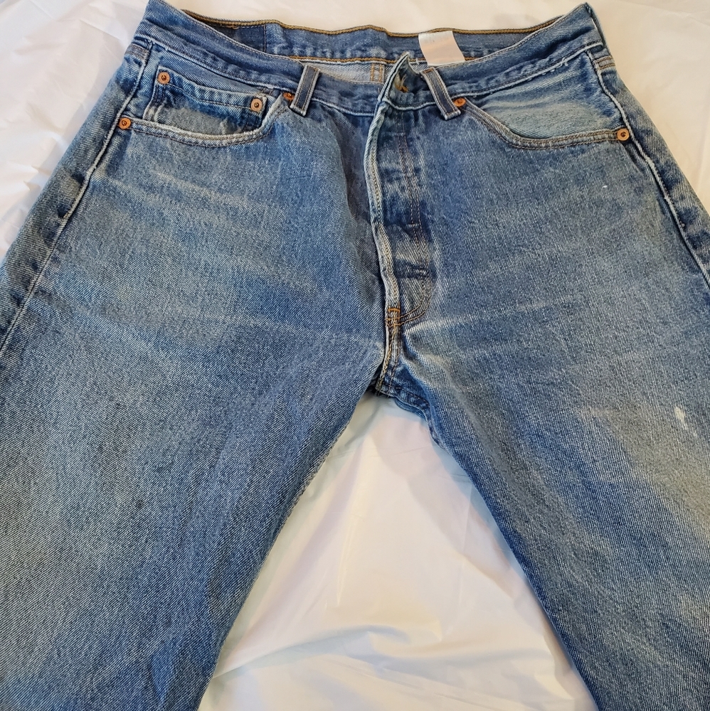 Vintage 501's button fly XX. Light blue distressed,